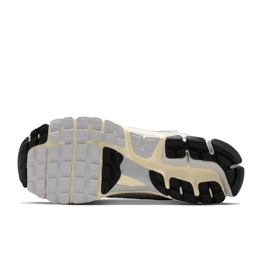 Nike Zoom Vomero 5 - Image 3
