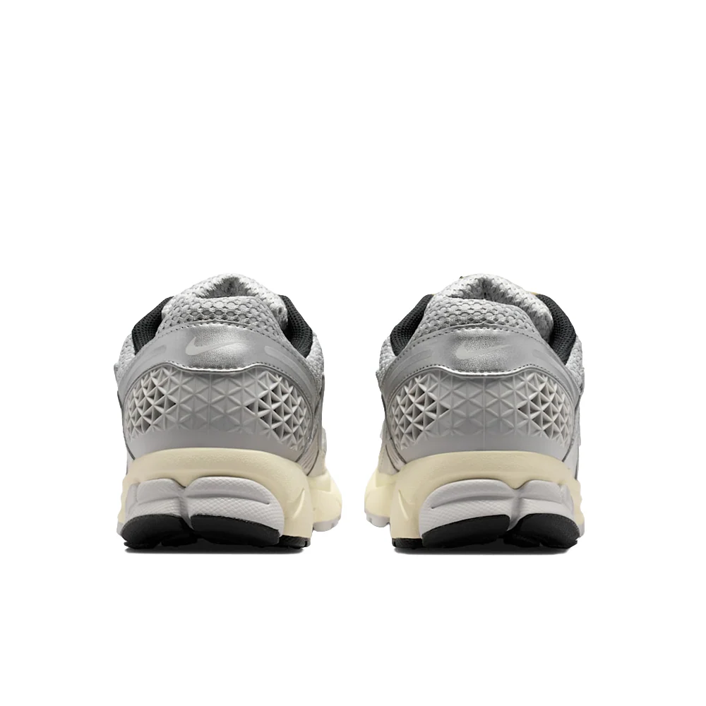 Nike Zoom Vomero 5 - Image 4
