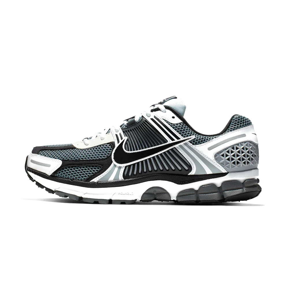 Nike Zoom Vomero 5  SE SP - Image 2
